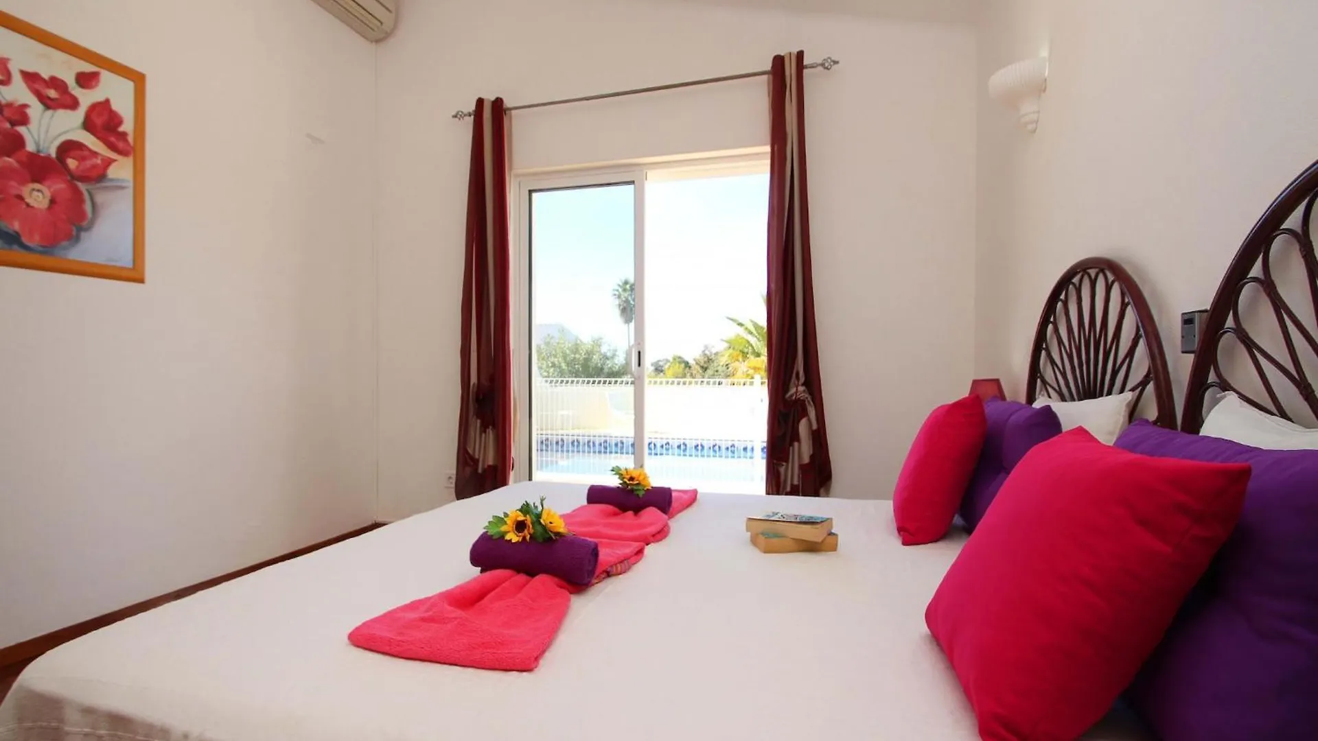 Villa With Heatable Pool Carvoeiro