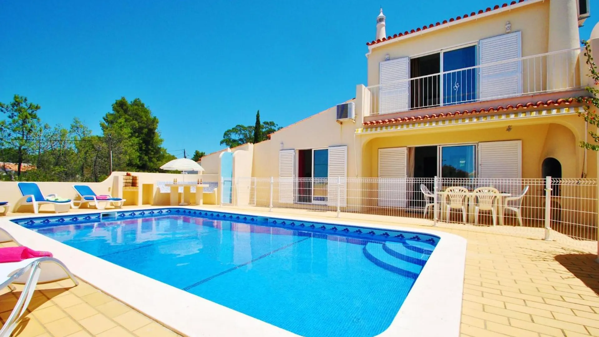 Villa With Heatable Pool Carvoeiro