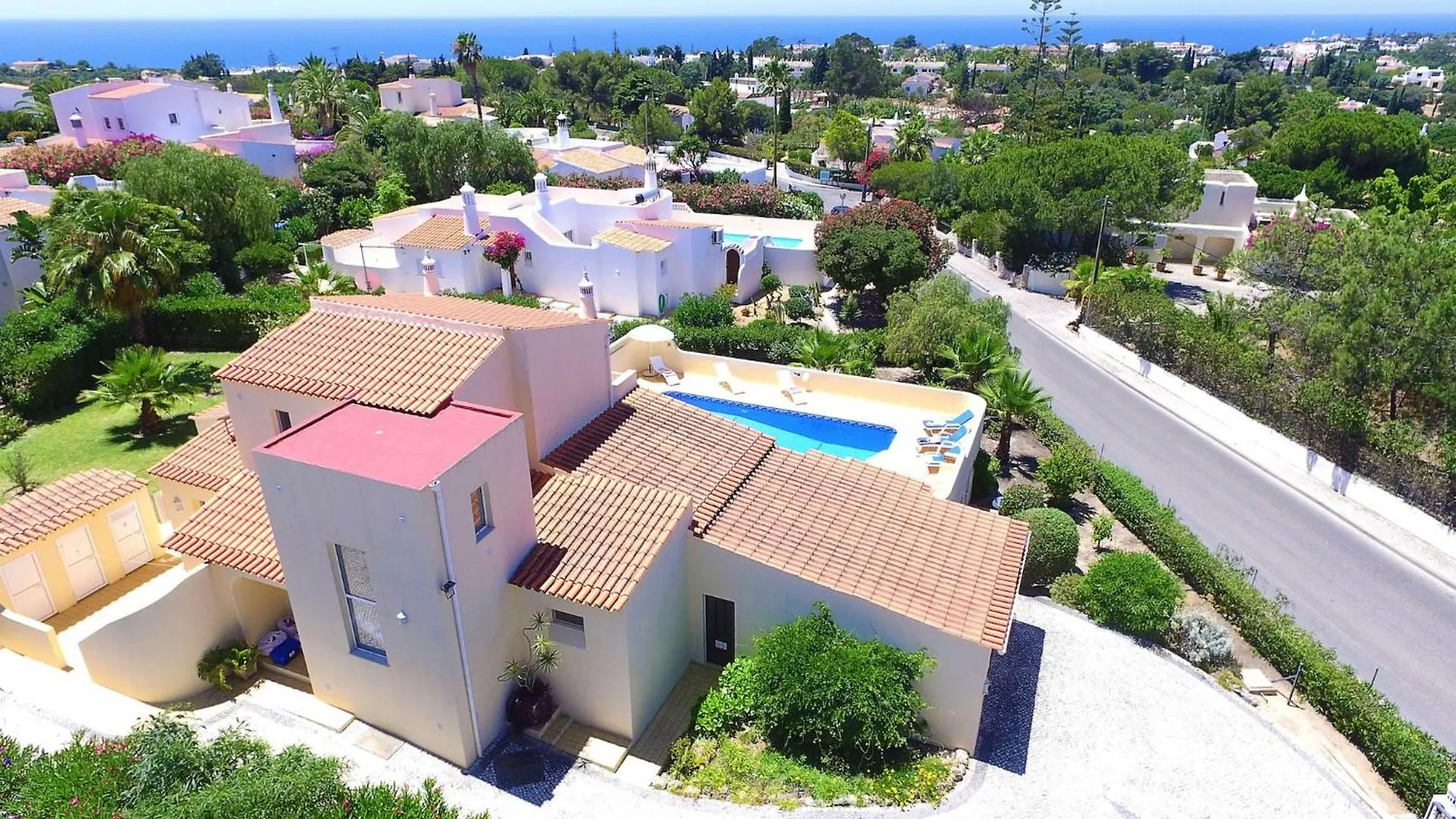 Villa With Heatable Pool Carvoeiro